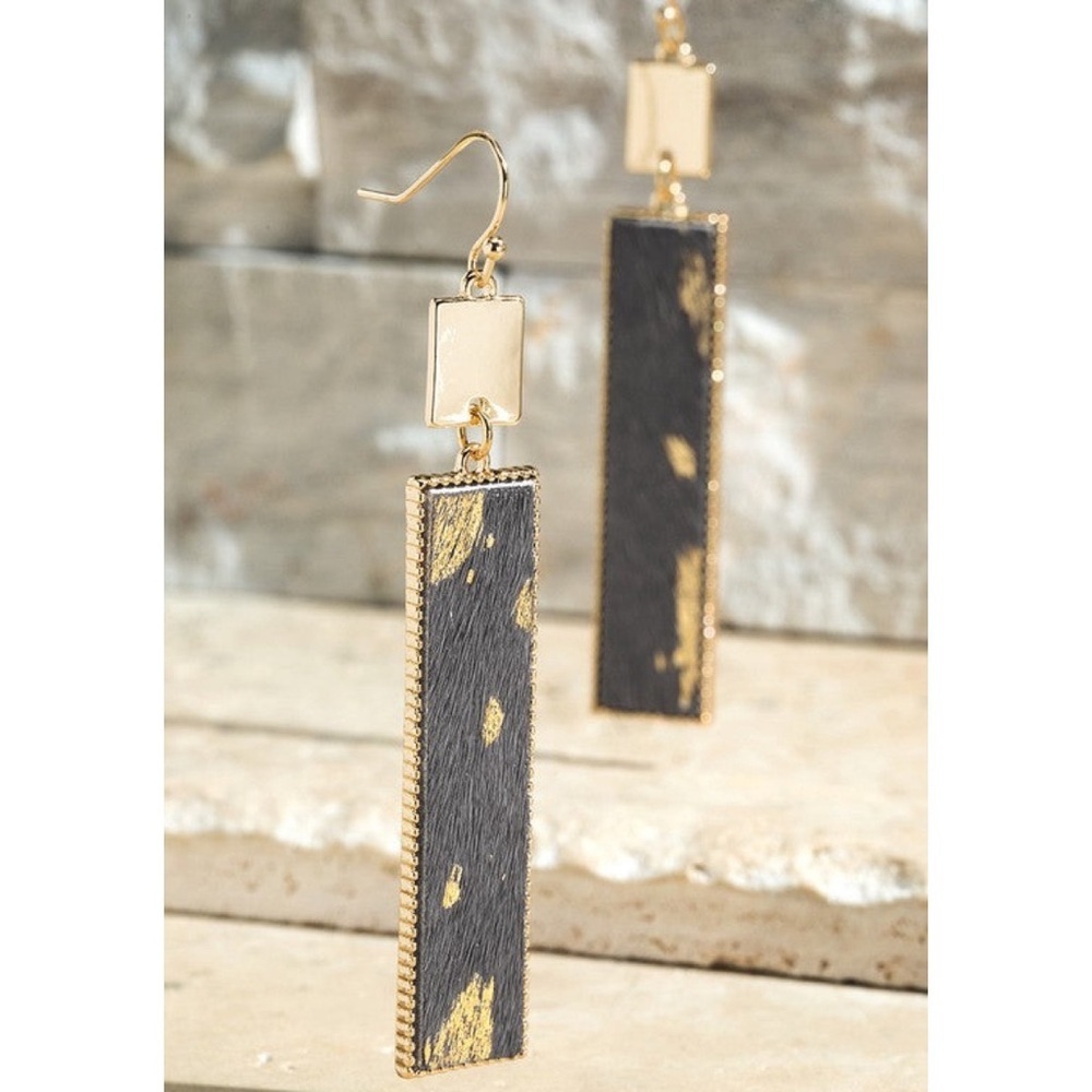 GOLD PAINTING LEATHER BAR EARRINGS